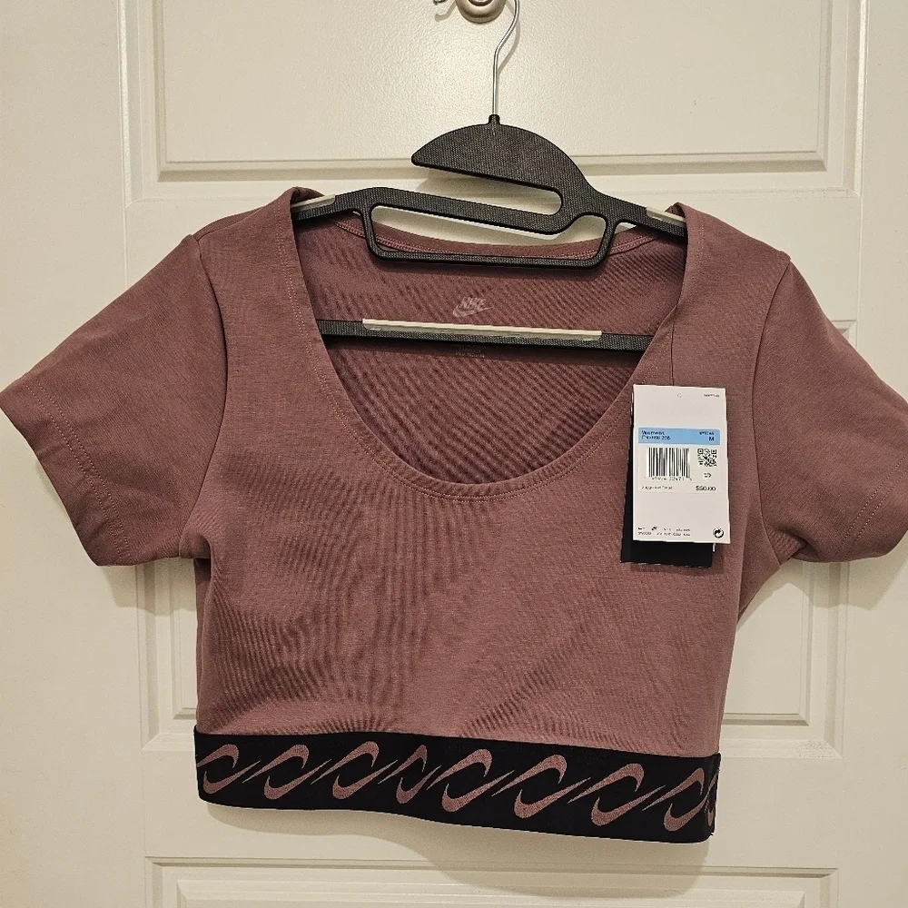 Nike Women's Mauve Crop Top